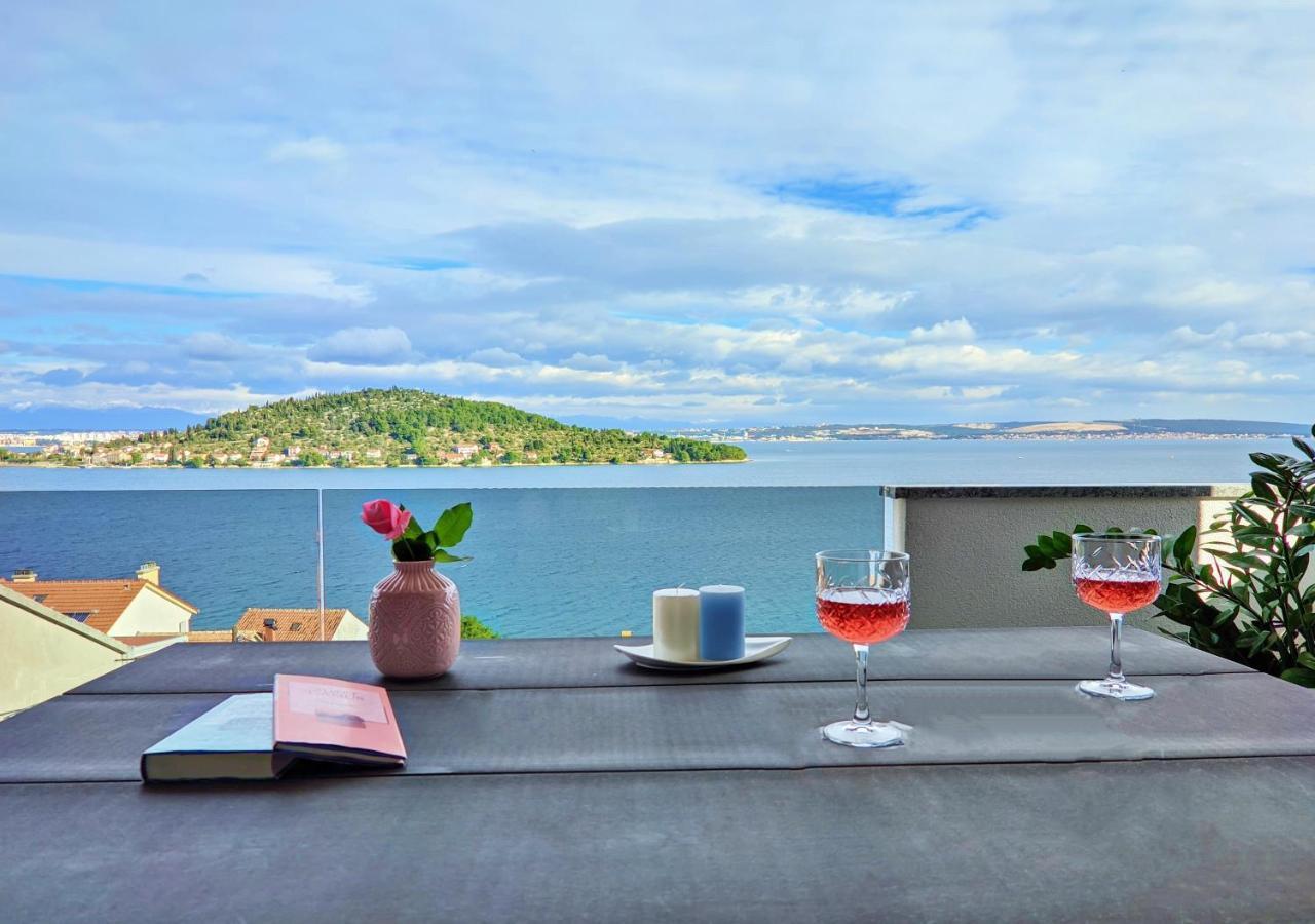 Luxury Sunrise Jacuzzi Apts, 50 M From The Beach กาลี ภายนอก รูปภาพ