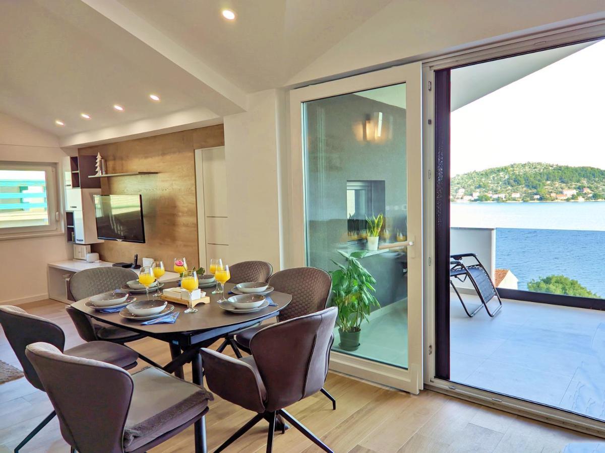 Luxury Sunrise Jacuzzi Apts, 50 M From The Beach กาลี ภายนอก รูปภาพ