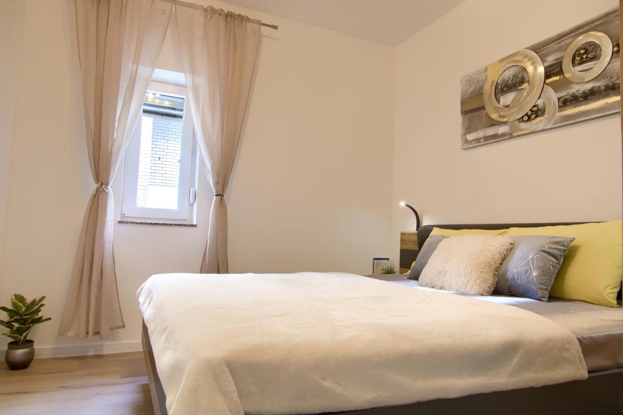 Luxury Sunrise Jacuzzi Apts, 50 M From The Beach กาลี ภายนอก รูปภาพ